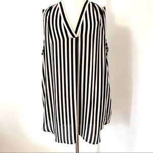 Vince Camuto 1X striped sleeveless hi low top